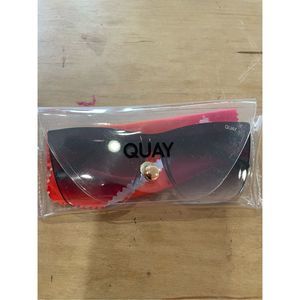 QUAY Come Thru Oversized Sunglasses (BLK/FADE) Gently Used